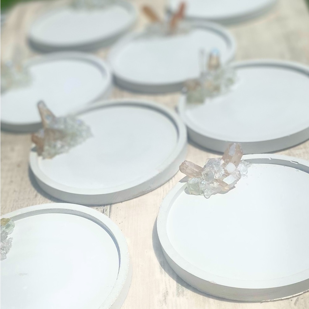 Circle trinket trays with neutral color crystals